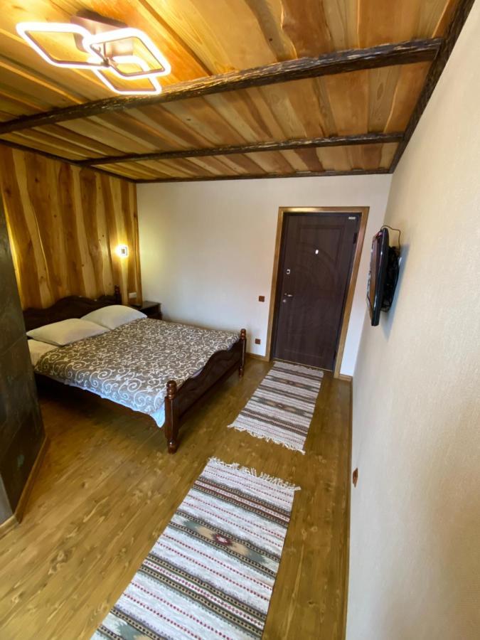Korona Karpat Lazeshchyna Exterior foto